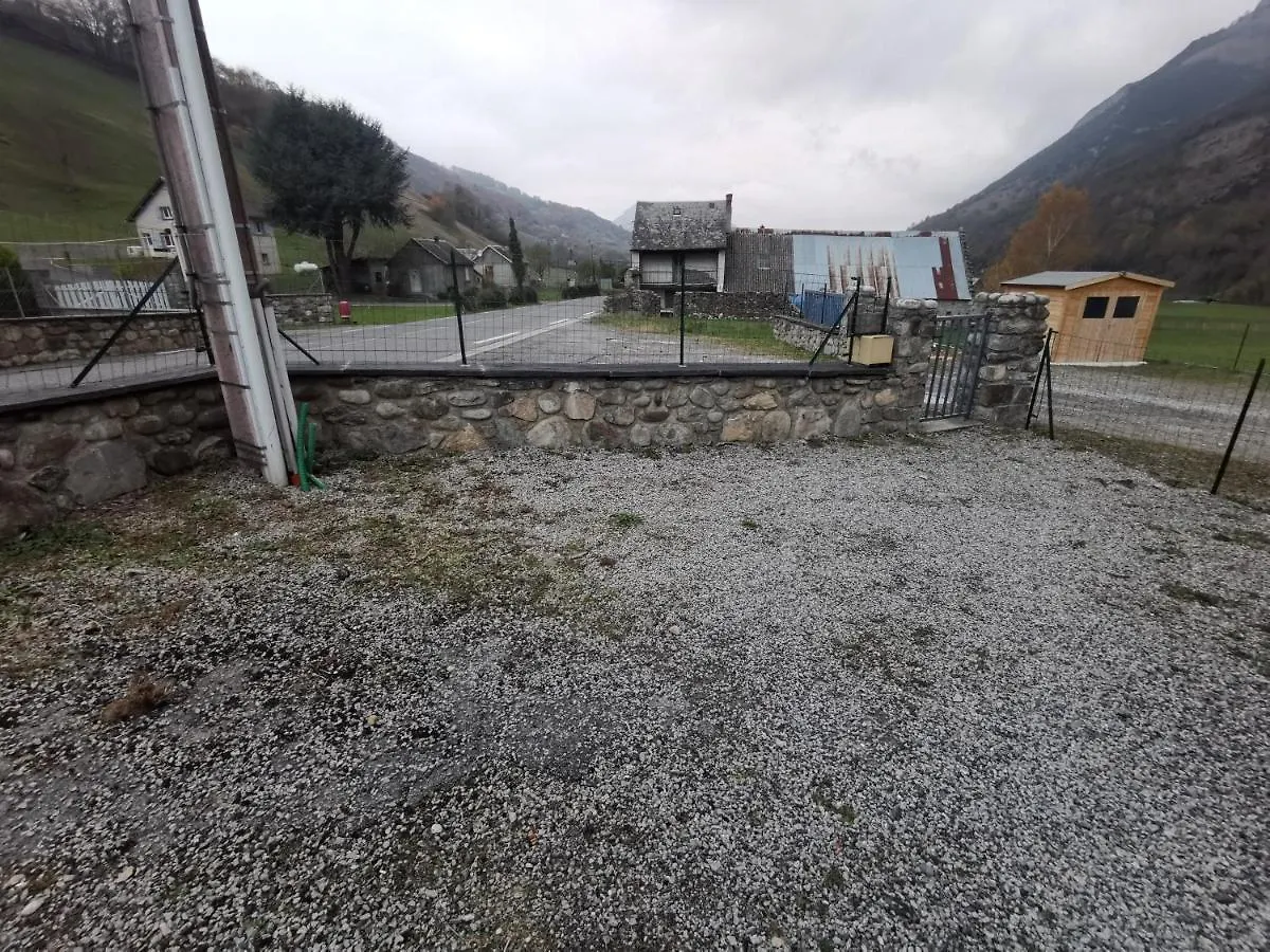 Gite Ha-Py Chalet Campan 0*,
